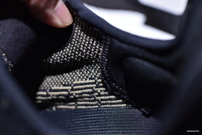 BY9611 Core Yeezy Adidas 350 Green Black V2 Boost 0905